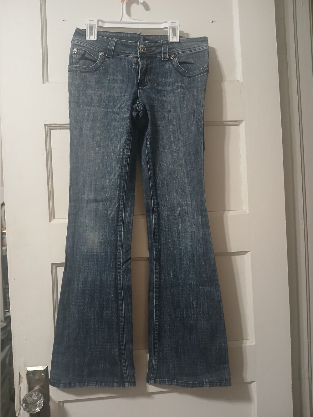Classic Women's  Juniors Flared Jeans in Medium Blue